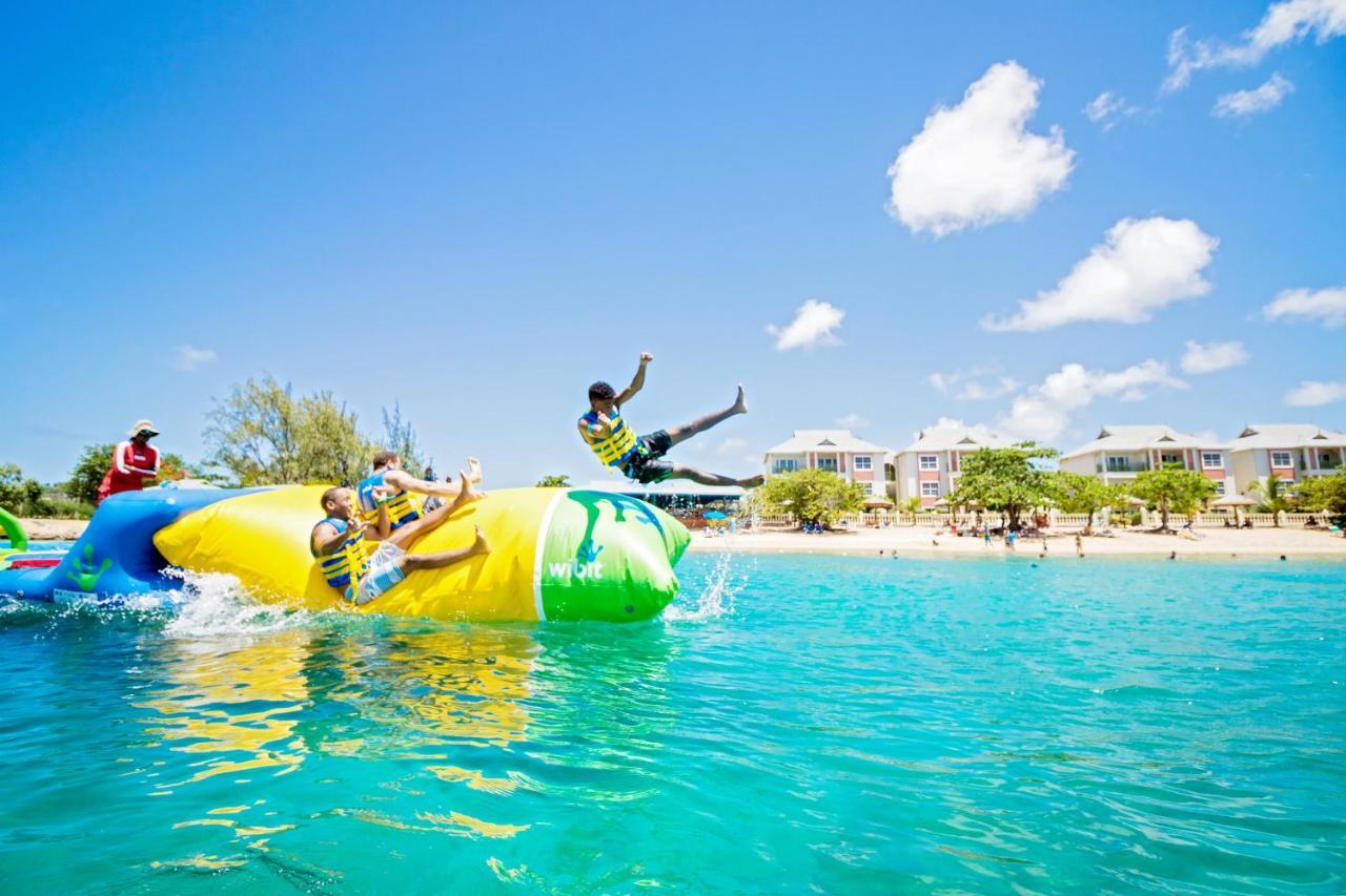 Bay Gardens Hotel Gros Islet Exterior photo